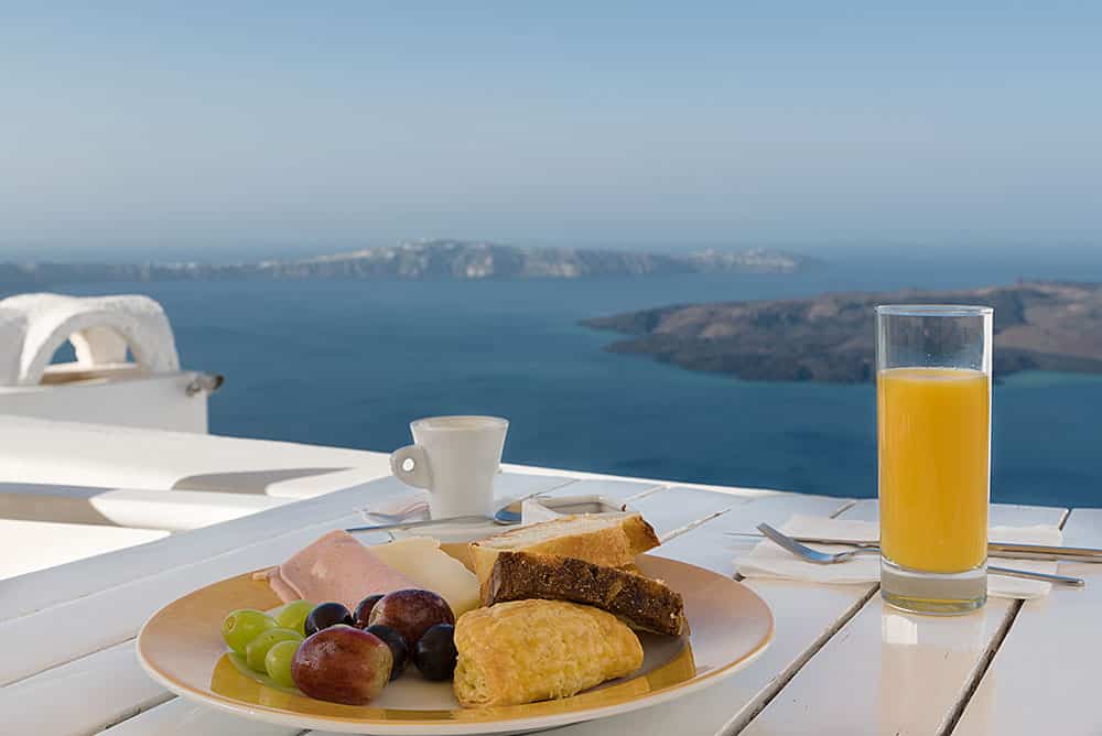 Размещение на Санторини | Лучший греческий и интернациональный завтрак
